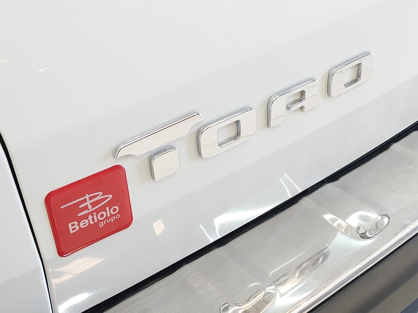 fiat toro 1.3 turbo 270 flex freedom at6 4p automatico 202319