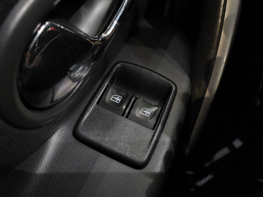 renault sandero 1.6 dynamique 8v flex 4p automatizado semiautomatico 201716