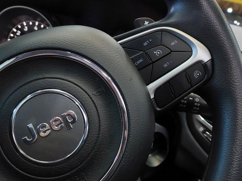 jeep compass 2.0 16v flex longitude automatico 4p 201819