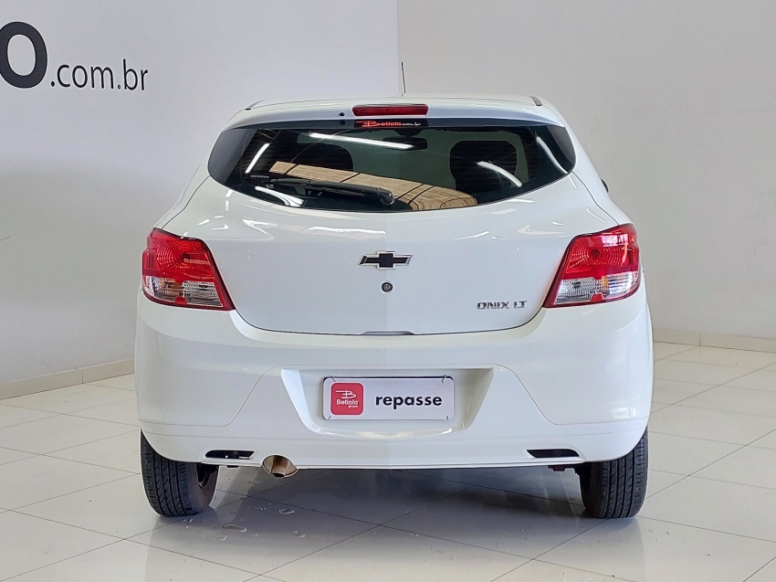 chevrolet onix 1.0 mpfi lt 8v flex 4p manual 20167