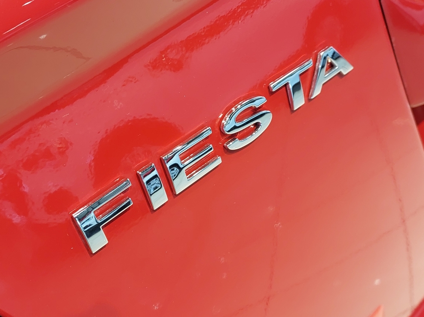 ford fiesta 1.6 se sedan 16v flex 4p manual 201415