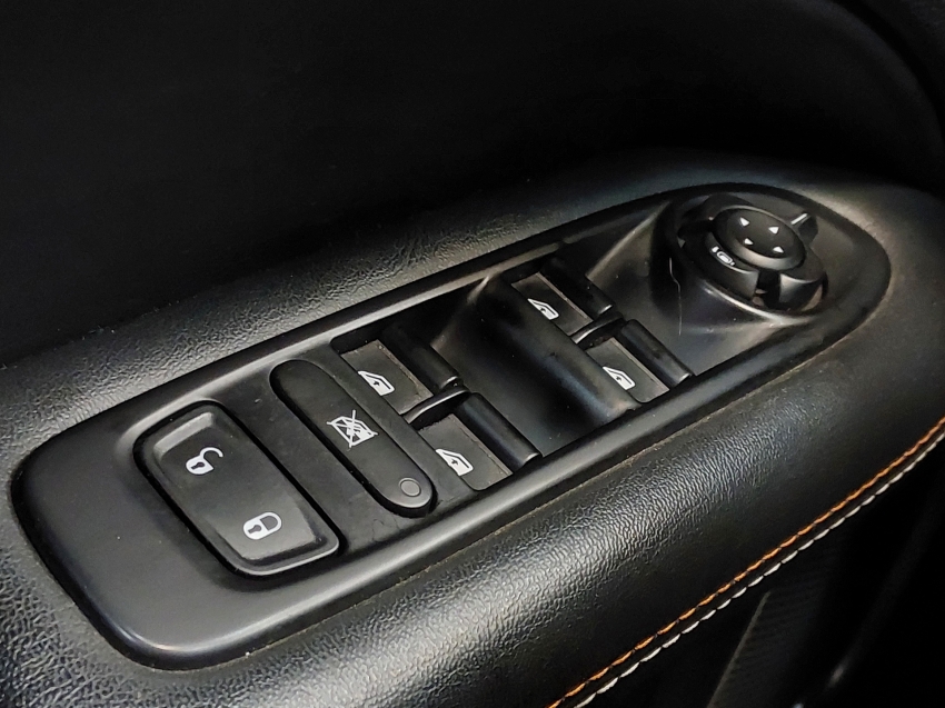 jeep compass 2.0 16v flex longitude automatico 4p 202119