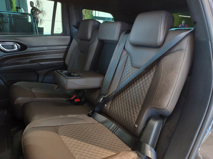 jeep commander 2.2 turbo diesel overland at9 4p automatico 202510