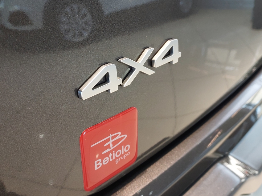 jeep commander 2.2 turbo diesel overland at9 4p automatico 202523