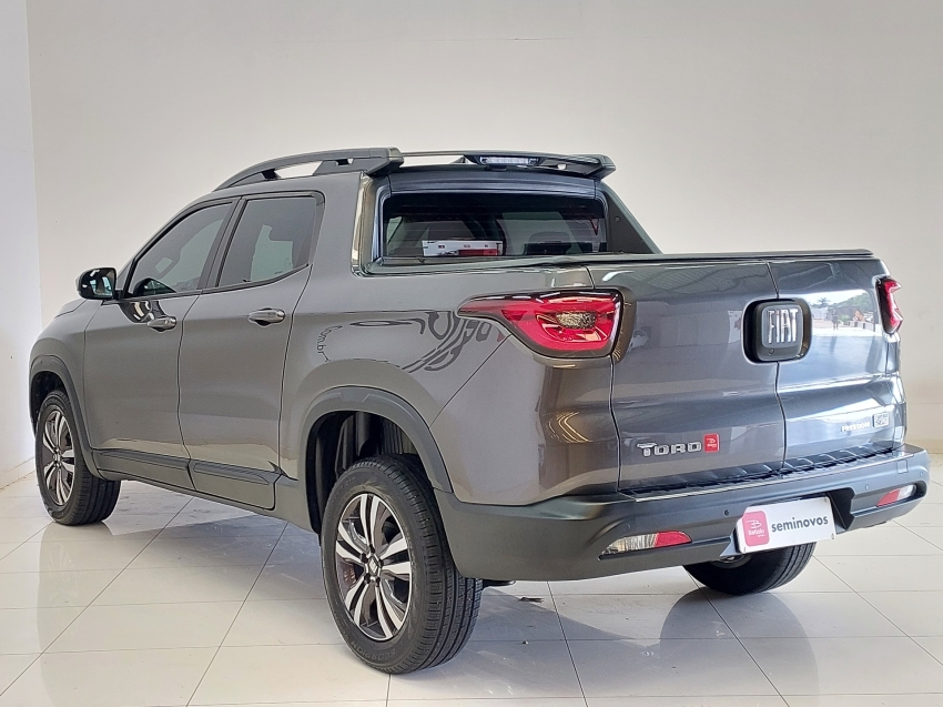 fiat toro 1.3 turbo 270 flex freedom at6 4p automatico 20243