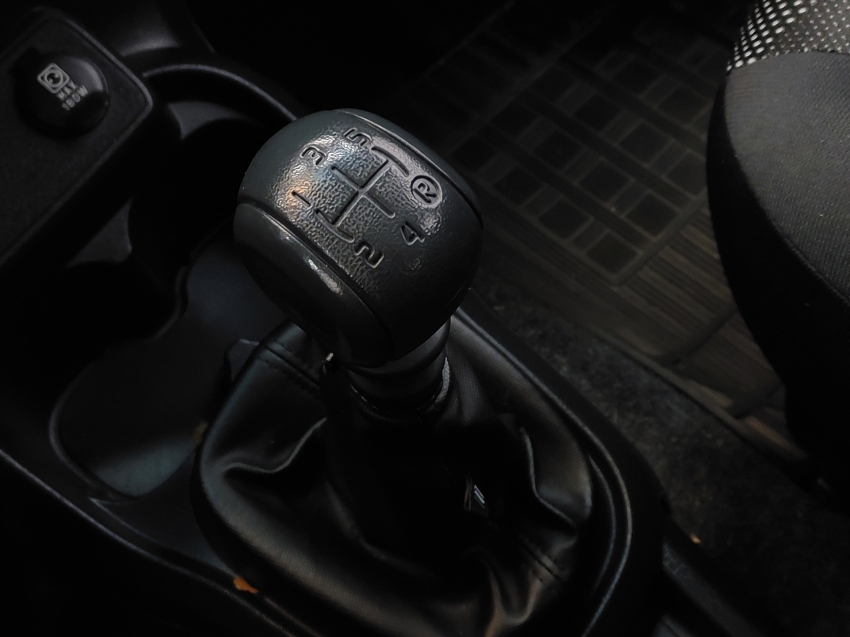 fiat mobi 1.0 evo flex like. manual 4p 202413