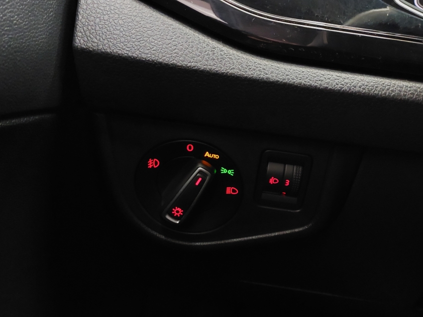 volkswagen nivus 1.0 200 tsi total flex highline automatico 4p 202117