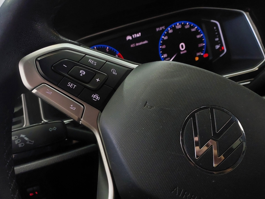 volkswagen nivus 1.0 200 tsi total flex highline automatico 4p 202114