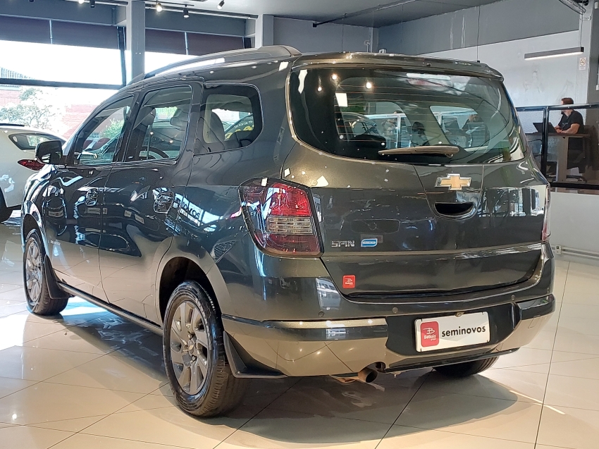 chevrolet spin 1.8 advantage 8v flex 4p automatico 20183