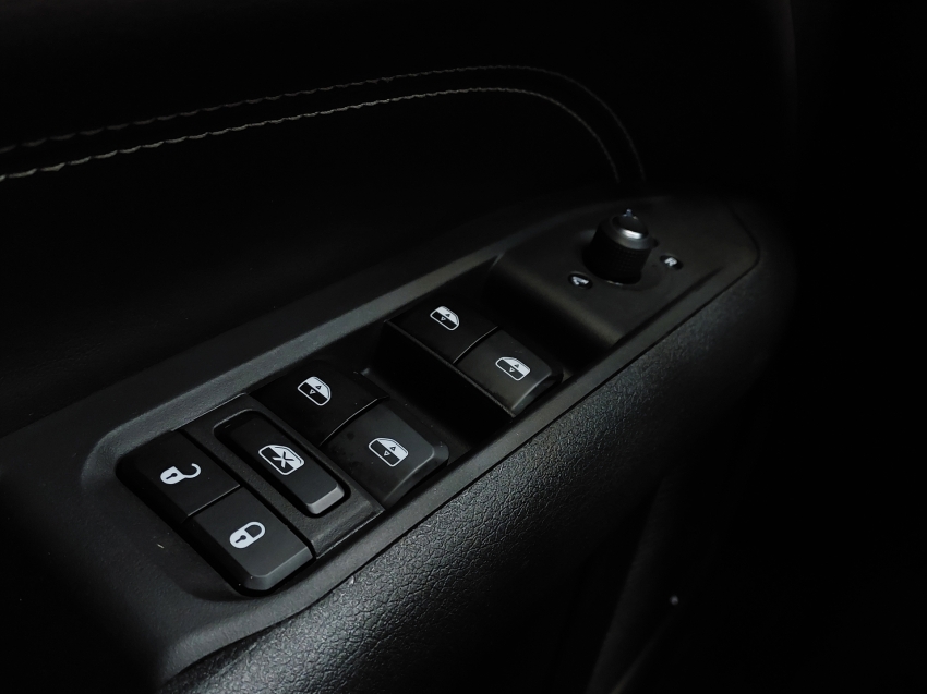 jeep commander 1.3 t270 turbo flex overland at6 4p automatico 202622