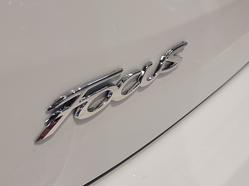 ford focus 2.0 titanium plus 16v flex 4p powershift automatico 201622