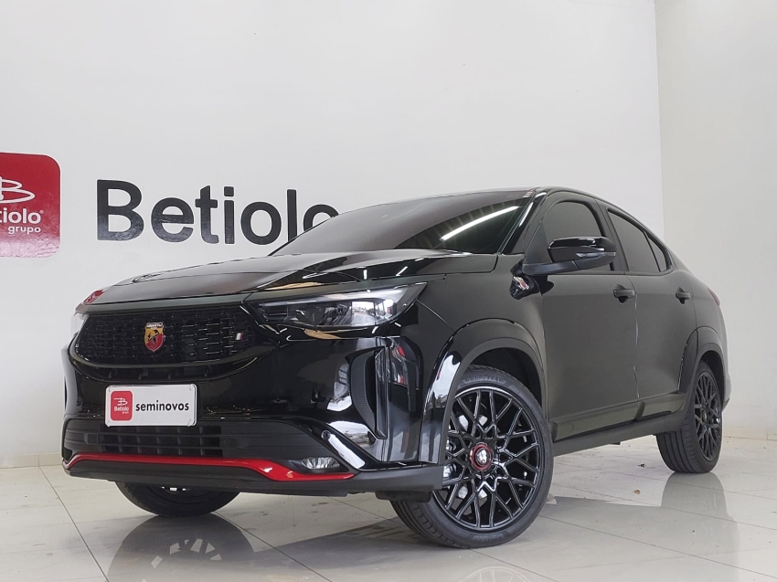 fiat fastback 1.3 turbo 270 flex abarth at6 4p automatico 2025