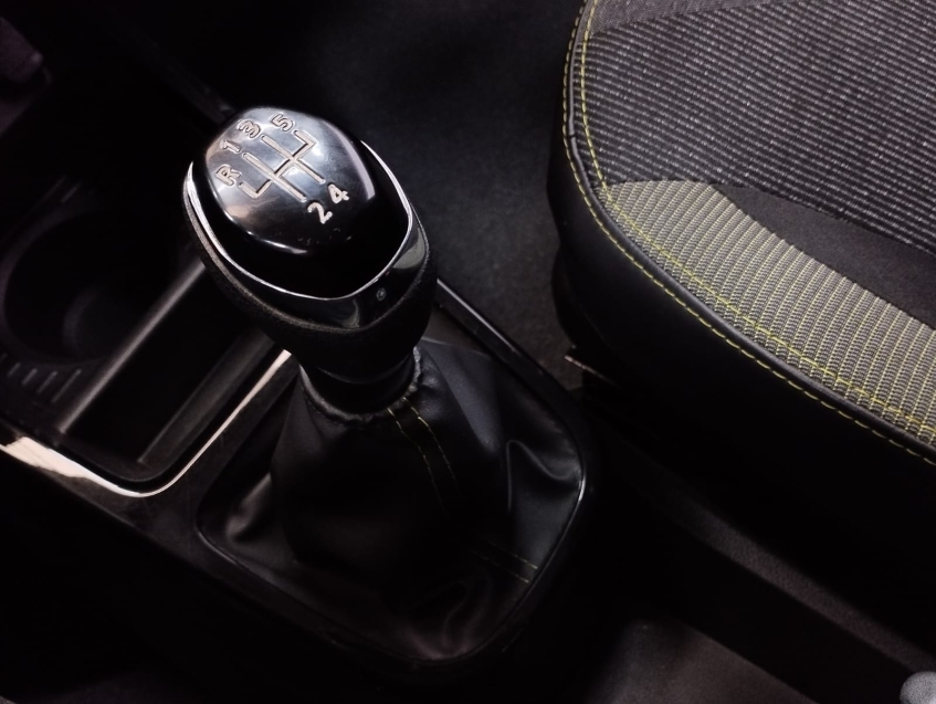 renault kwid 1.0 12v sce flex intense manual 4p 202312