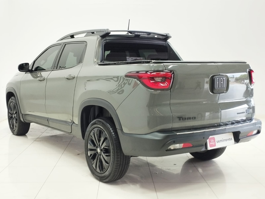 fiat toro 1.3 turbo 270 flex volcano at6 4p automatico 20233