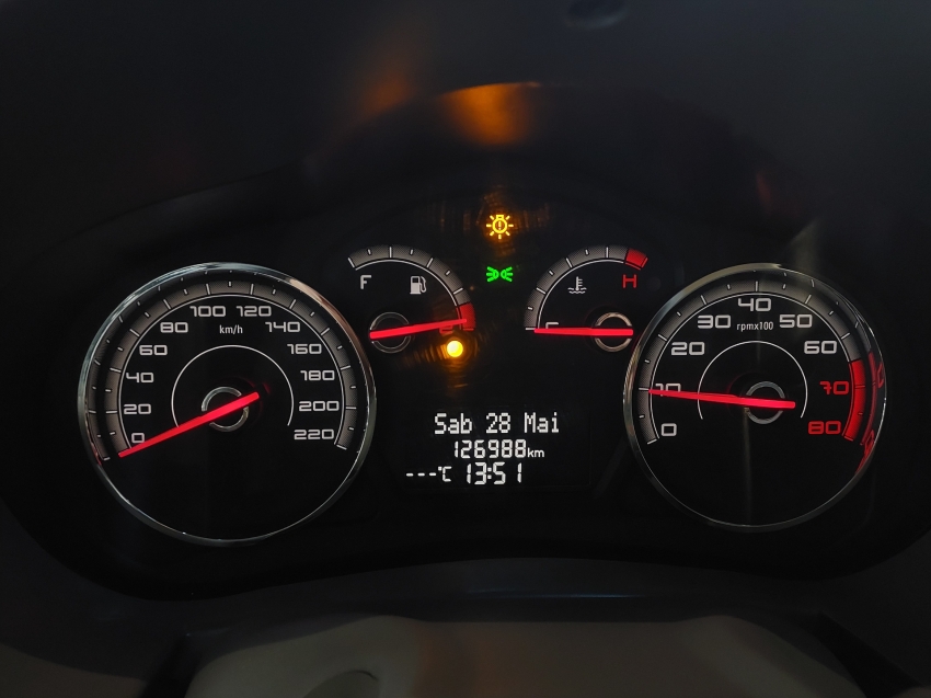 fiat palio 1.6 mpi essence 16v flex 4p manual 201312