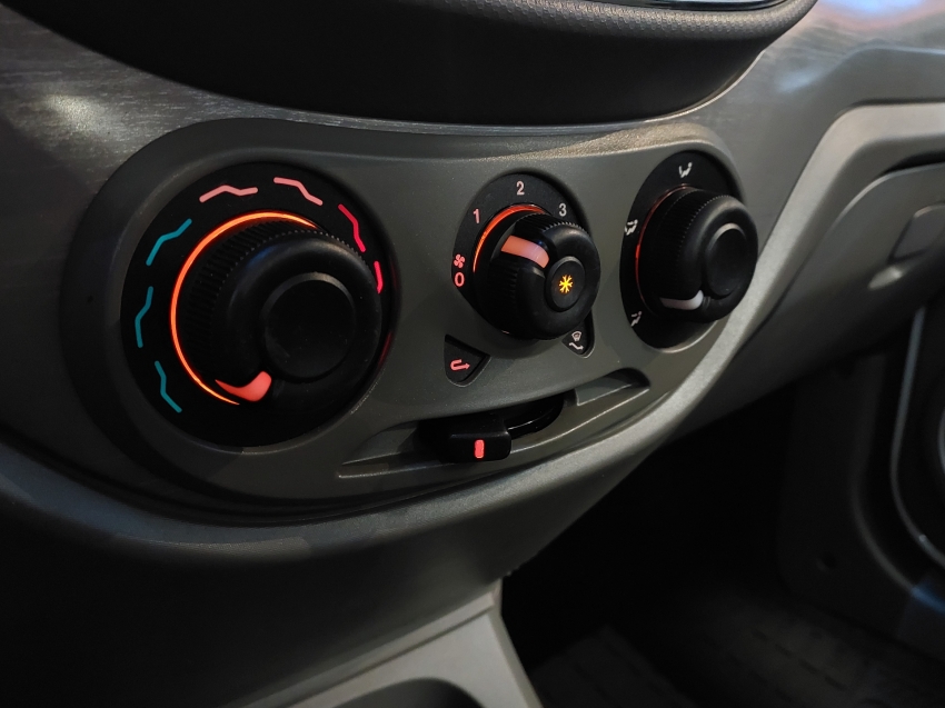 fiat palio 1.6 mpi essence 16v flex 4p manual 201310