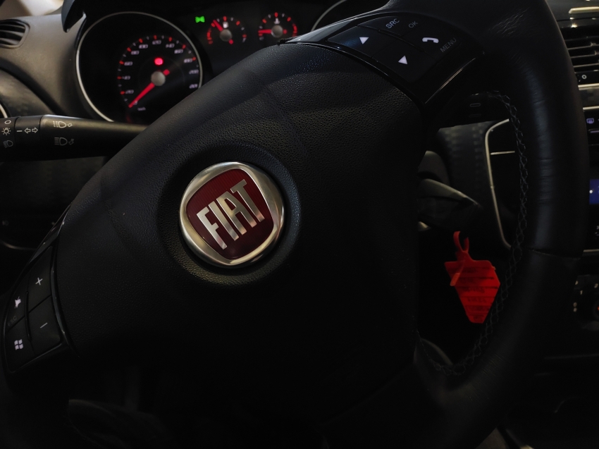 fiat punto 1.8 sporting 16v flex 4p manual 201315