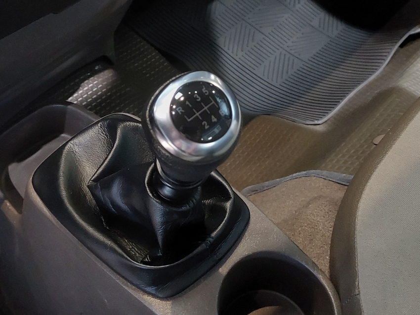 hyundai hr 2.5 rs/rd 2500 diesel 2p manual 20219