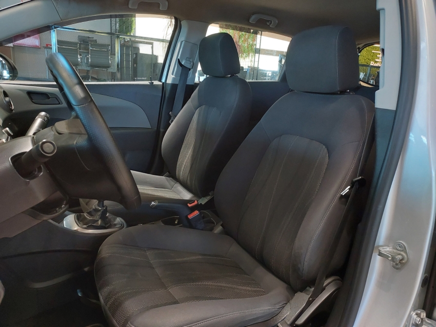 chevrolet sonic 1.6 lt 16v flex 4p manual 20138