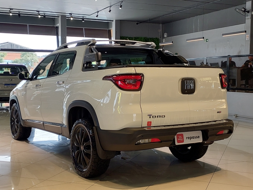 fiat toro 2.0 16v turbo diesel volcano 4wd at9 4p automatico 20205