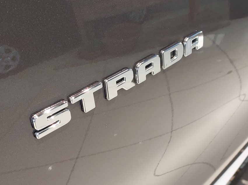 fiat strada 1.3 firefly flex volcano cd cvt 4p automatico 202516