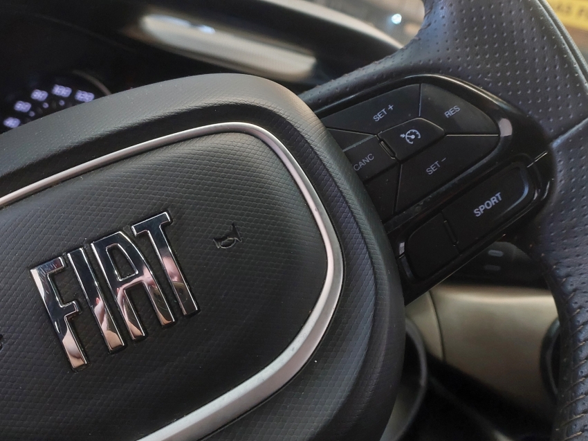 fiat cronos 1.3 flex drive s-design automatico 4p 202315