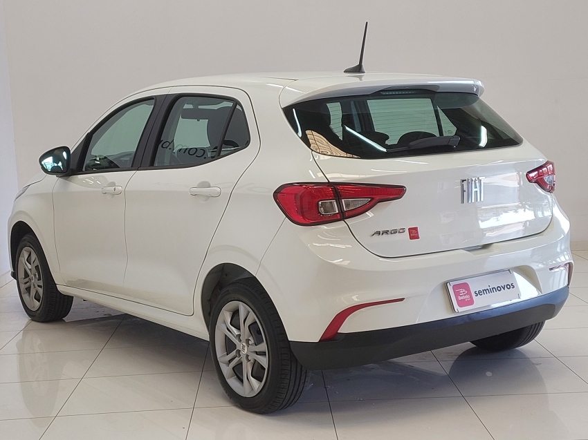 fiat argo 1.3 firefly flex drive cvt 4p automatico 20243