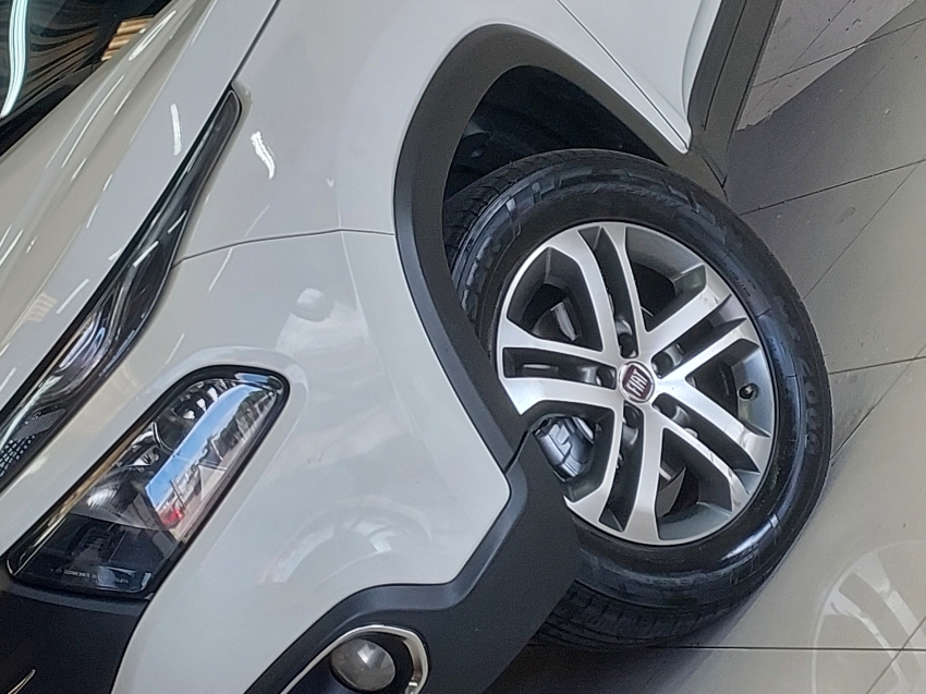 fiat toro 2.0 16v turbo diesel freedom 4wd at9 4p automatico 201921