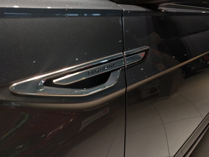 volkswagen nivus 1.0 200 tsi total flex highline automatico 4p 202318