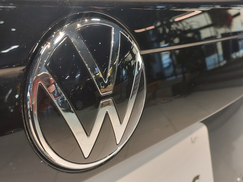 volkswagen nivus 1.0 200 tsi total flex highline automatico 4p 202321