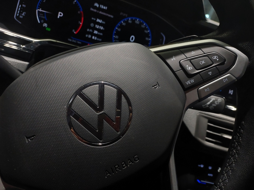 volkswagen nivus 1.0 200 tsi total flex highline automatico 4p 202315