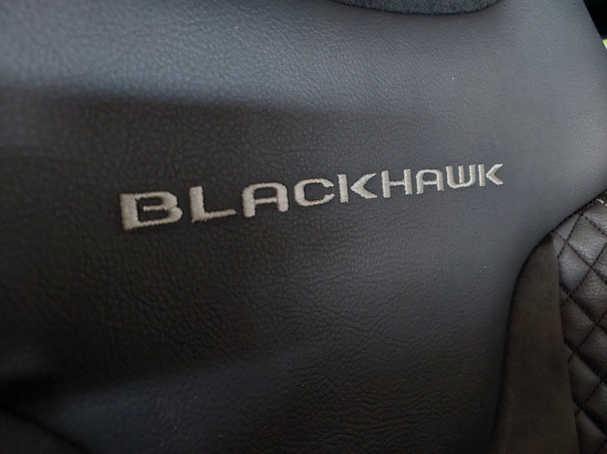 jeep commander 2.0 hurricane 4 turbo gasolina blackhawk at9 4p automatico 202518