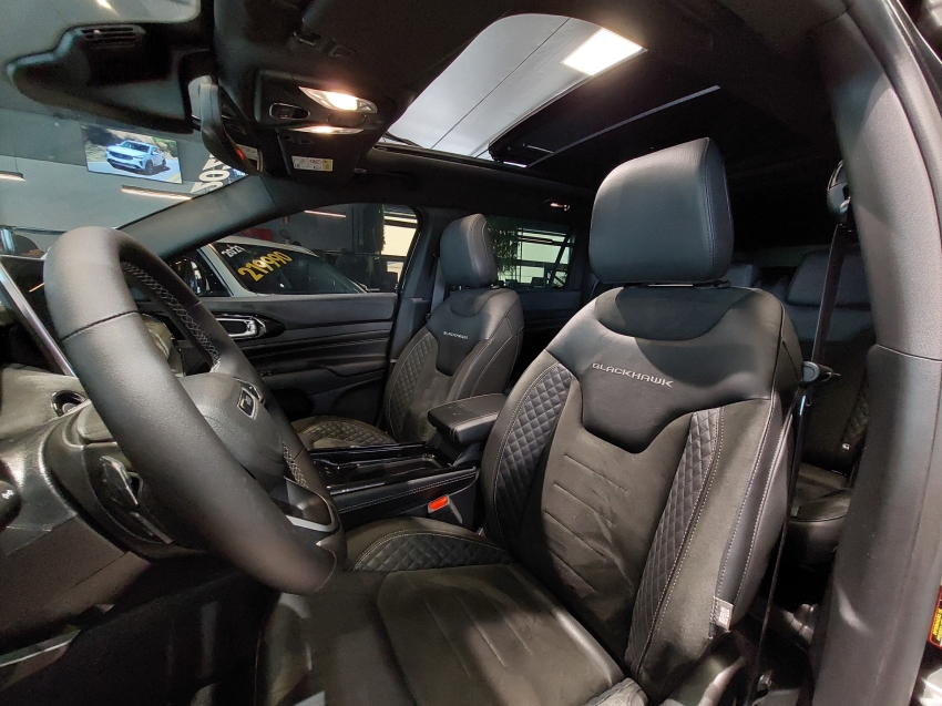 jeep commander 2.0 hurricane 4 turbo gasolina blackhawk at9 4p automatico 202510