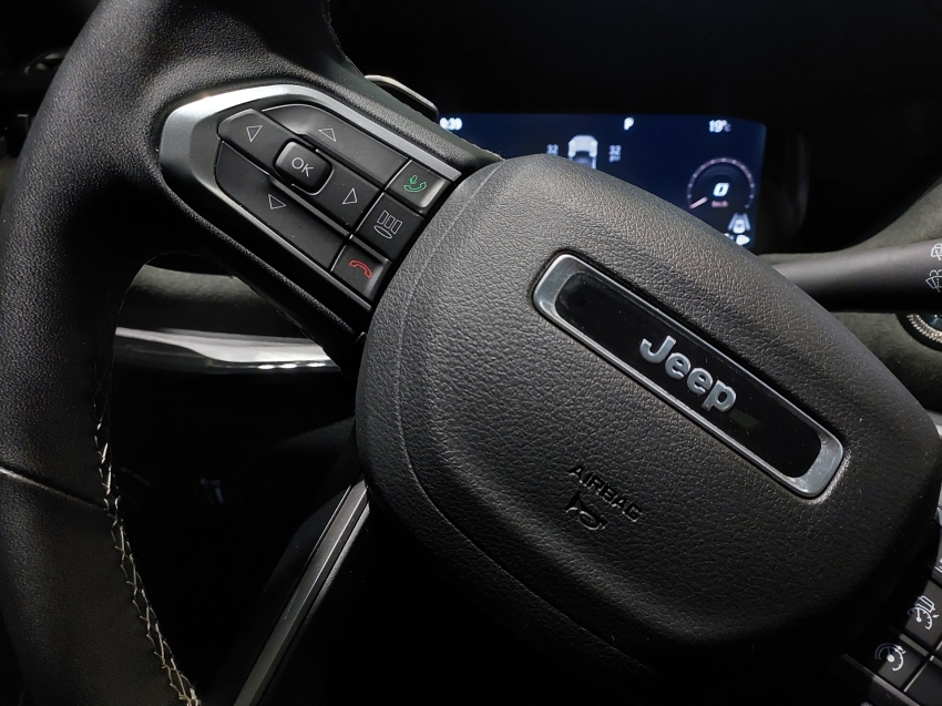 jeep commander 2.0 hurricane 4 turbo gasolina blackhawk at9 4p automatico 202517