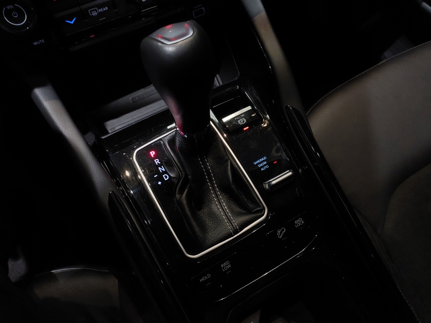 jeep commander 2.0 hurricane 4 turbo gasolina blackhawk at9 4p automatico 202516