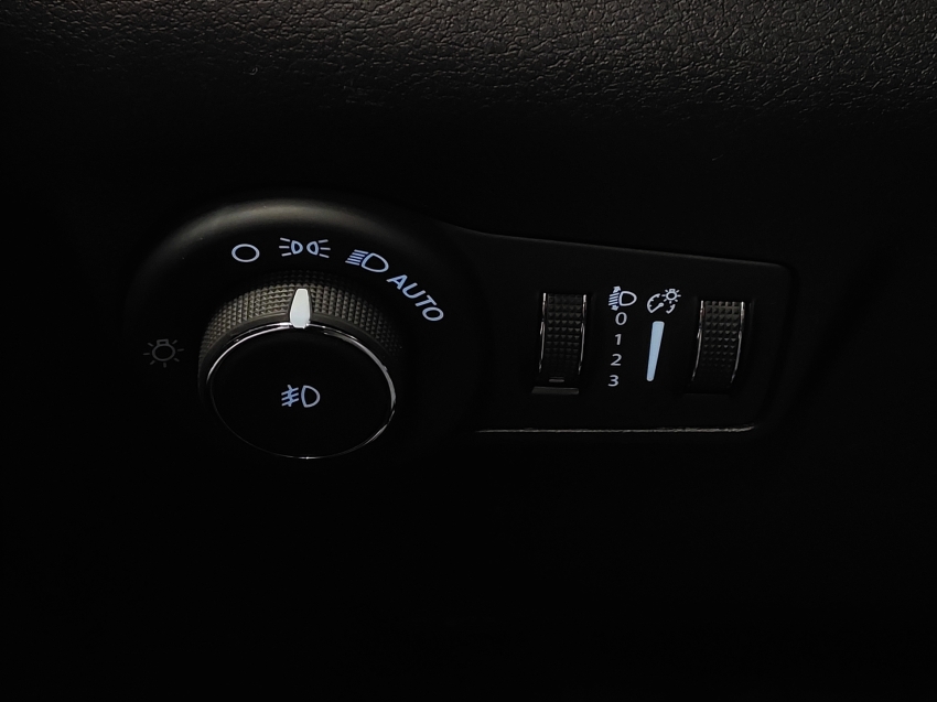 jeep commander 2.0 hurricane 4 turbo gasolina blackhawk at9 4p automatico 202520