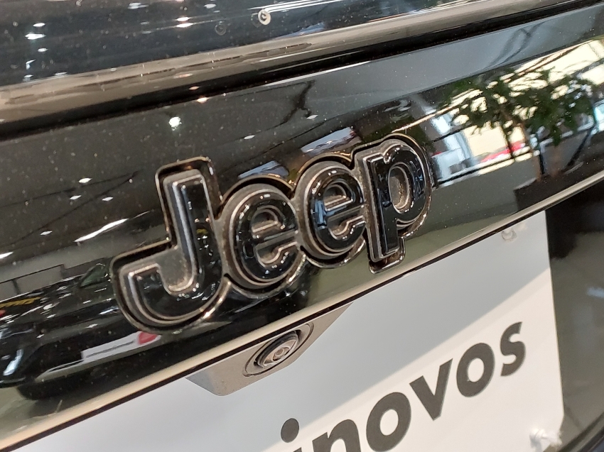 jeep commander 2.0 hurricane 4 turbo gasolina blackhawk at9 4p automatico 202525