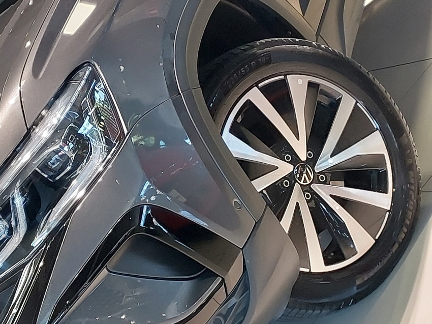 volkswagen taos 1.4 250 tsi total flex highline automatico 4p 202324