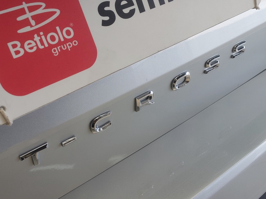 volkswagen t-cross 1.4 250 tsi total flex highline automatico 4p 202118