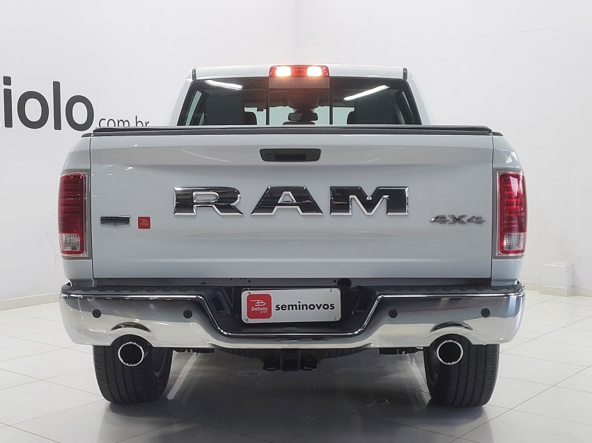 ram classic 5.7 v8 gasolina laramie cd 4x4 automatico 4p 20235