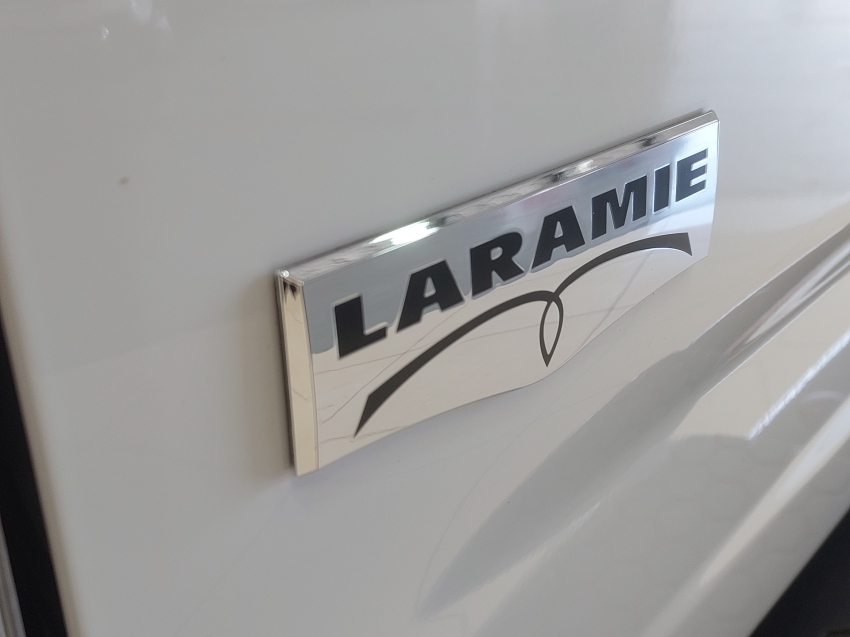 ram classic 5.7 v8 gasolina laramie cd 4x4 automatico 4p 202326