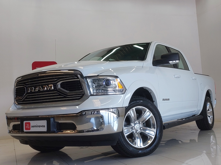 ram classic 5.7 v8 gasolina laramie cd 4x4 automatico 4p 2023