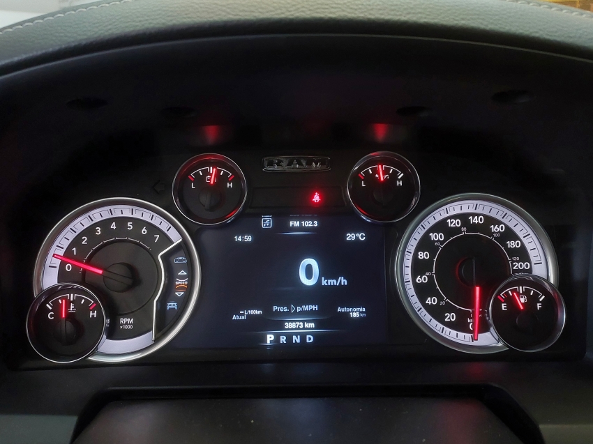 ram classic 5.7 v8 gasolina laramie cd 4x4 automatico 4p 202310