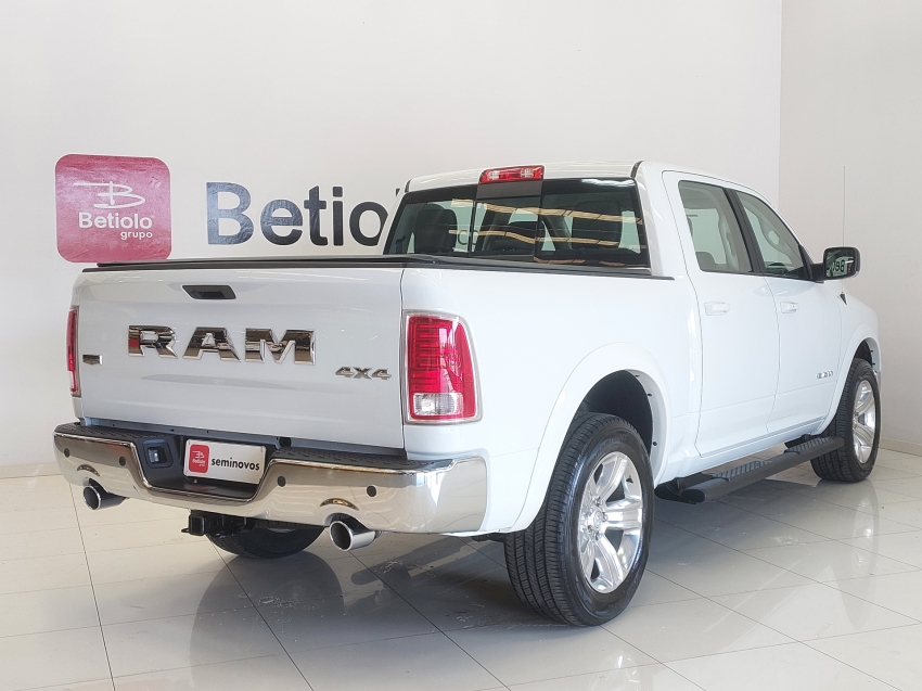 ram classic 5.7 v8 gasolina laramie cd 4x4 automatico 4p 20234