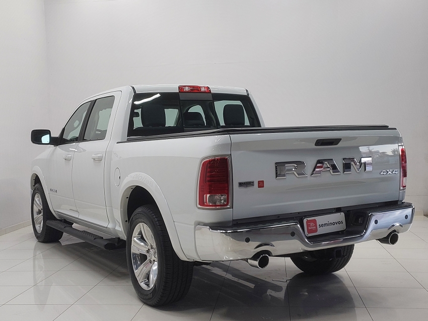 ram classic 5.7 v8 gasolina laramie cd 4x4 automatico 4p 20233