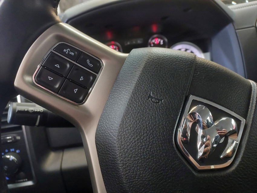 ram classic 5.7 v8 gasolina laramie cd 4x4 automatico 4p 202318