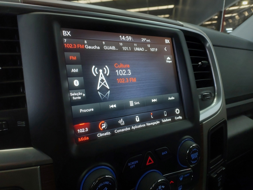 ram classic 5.7 v8 gasolina laramie cd 4x4 automatico 4p 202313