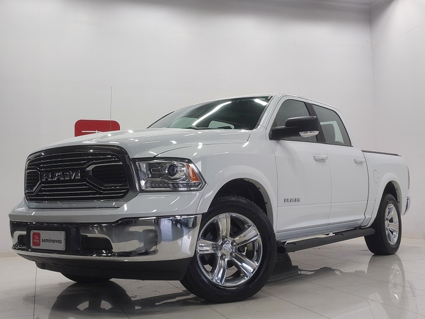 ram classic 5.7 v8 gasolina laramie cd 4x4 automatico 4p 2023