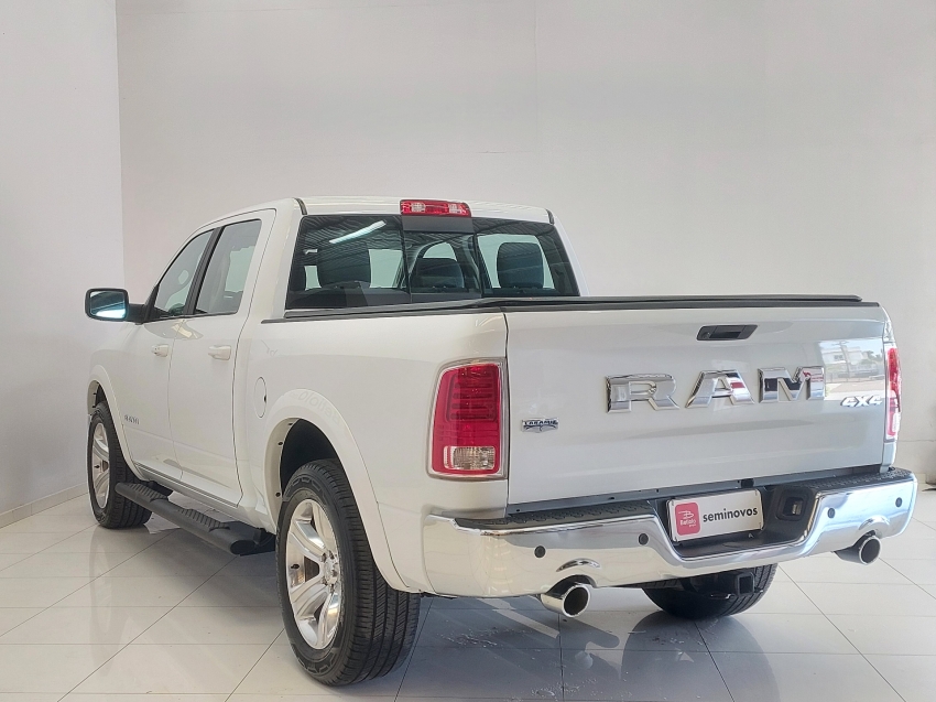 ram classic 5.7 v8 gasolina laramie cd 4x4 automatico 4p 20233