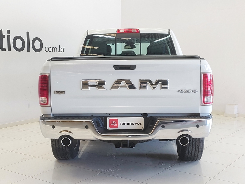 ram classic 5.7 v8 gasolina laramie cd 4x4 automatico 4p 20235